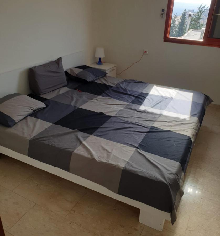 Appartamento Valentine House Deir Hanna Esterno foto