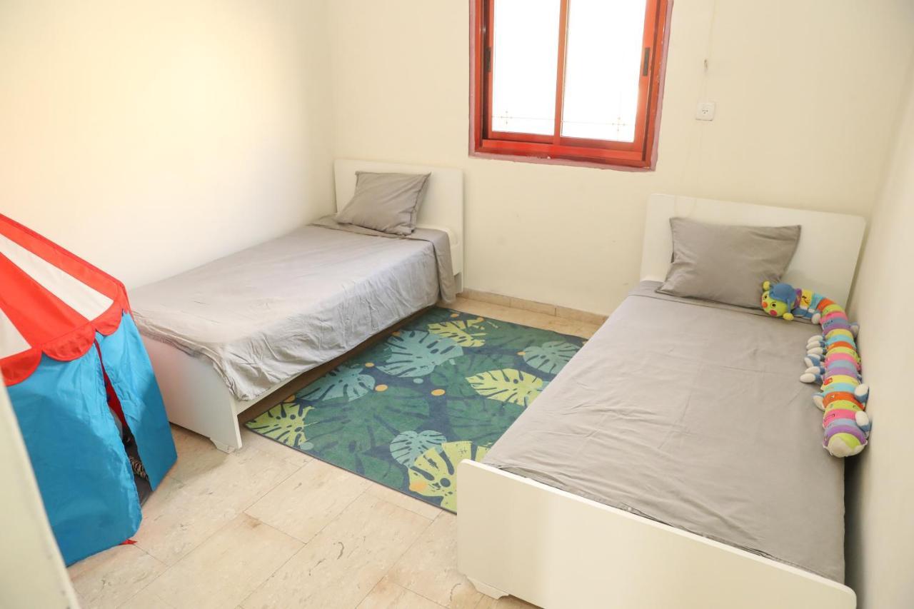 Appartamento Valentine House Deir Hanna Esterno foto